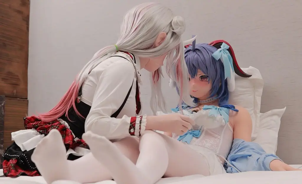 VID.012-013 VID.012-013<br>作者：箱庭人形 (卿卿)<br>时长14m48s<br>箱庭人形 (卿卿)的23年12月限定 两只kigurumi贴贴 甘雨cos小玩具自嗨 喜欢的朋友不要错过 感谢支持