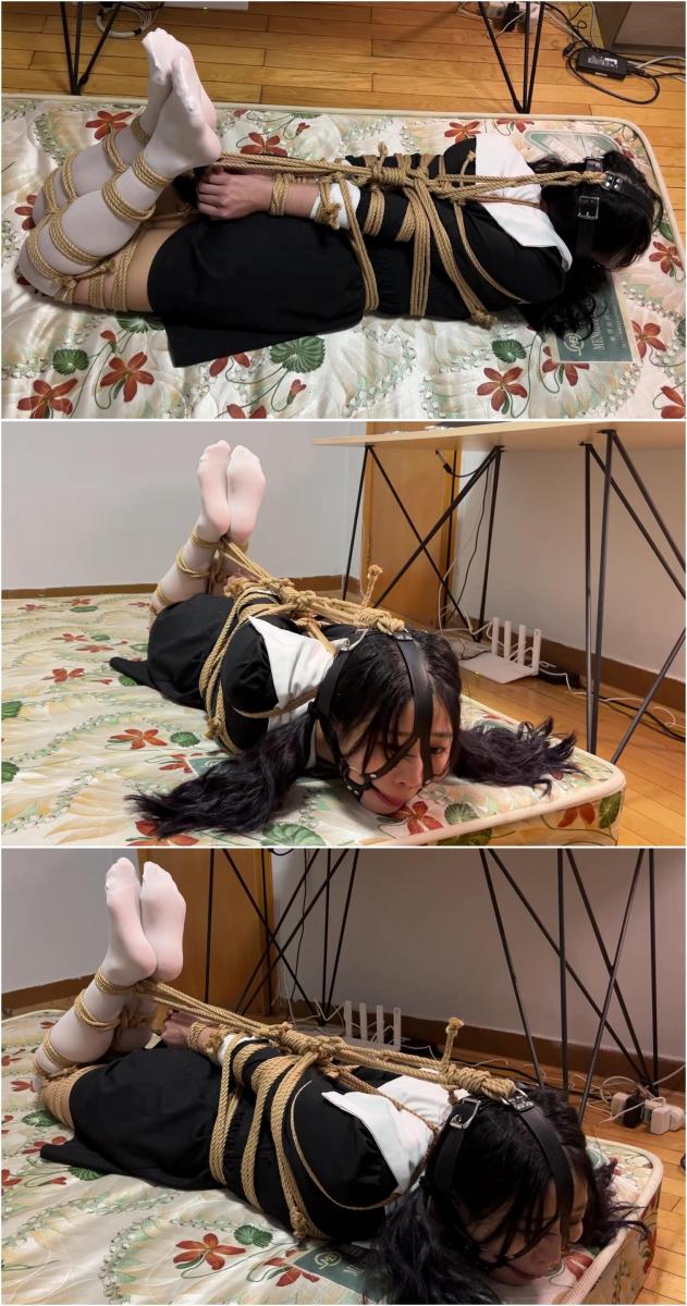 玩奴原创之真的好痛，颈椎关节不好的怕痒大学生妹子体验超紧蛇缚暴杀驷马！呼吸困难好惨！交流购约绑教程请加1152327635。 解压密码<span style='color:#b0b0b0;'>[隐藏文字，购买后可见]</span>感谢各位同好对博主的支持！本次带来的是长期学习跑步导致膝盖和颈椎不好的大学生妹子！直接蛇缚并肘牢牢暴杀流绑的超紧，妹子被博主勒的连连尖叫！而且稍微一挠痒一动就痛的受不了！敬请欣赏！<br>另外为了方便各位同好约绑，博主最近推出了一个非常详细的约绑教程。里面有非常详细的从零基础开始教大家如何认识妹子，如何与妹子沟通等等。非常的实用，有兴趣的各位同好加1152327635咨询，备用805351328。<br>目前博主已经出了五个系列，分别是绝对真实调教系列，真实约拍系列，口水囚徒系列，紧缚实验室系列，美人小舔犬系列以及最新出的高颜值系列都非常精彩，各种元素满满，希望各位同好多多支持！<br>推特可以关注浅神。本频道提倡健康积极的绳艺亚文化，目的是给生活增添一些情趣，谢谢大家。备用联系方式qq805351328。<br>下载操作：<br>1、电脑下载<br>2、解压<br>3、将压缩包内文件重命名后缀加.mp4或直接用播放器打开。