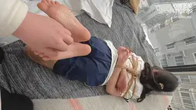 【心悦艺束】新妹子嘉嘉试镜第四弹，青春学生妹妹，初体验TK，驷马玩脚，美腿玉足。不可错过 在民宿试镜时候拍摄的初次接触捆绑束缚。略有好奇又有些忐忑的样子非常可爱。驷马绑好之后，白嫩的玉足只能处于魔爪之下哈哈。<br>1.关于解压：百度云文件因为太容易和谐了。所以尝试使用双重压缩，第一个后缀名7z的解压文件解压出来之后，是一个后缀名.7的文件，改成.7z 即可正常解压。解压出来的视频，后缀名改为.mp4即可。如果有不明白可以加Q给你解答一下。预览图最后一张是教学<br>2.定拍，约拍，模特应聘，请加Q2386945992。微：yuzu22023。海外用户请用Telegram：xybondage。或者联系邮箱：xybondage@qq.com<br>3.视频中的衣物，丝袜，道具有需要的也可联系我。<br>解压密码：xyys