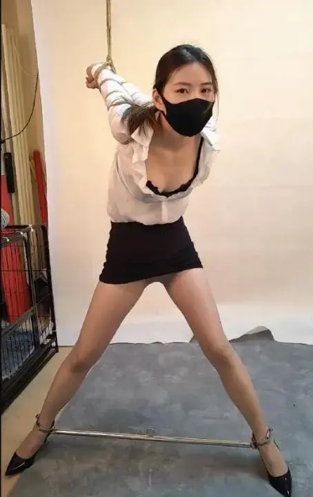 束缘阁 艾琳 OL装 直臂分腿放置 艾琳 OL装 直臂分腿放置 定拍QQ 63111044   用电脑下载解压 不要用手机下载 解压密码 随心