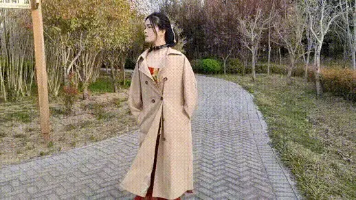 洛洛五花紧缚公园散步 洛洛性感古风造型，在公园极限五花散步。视频解压密码：666888 。<br>一绳所爱绳艺体验店面向全国爱好者开放，本店提供绳艺捆绑模特服务、体验女绳师捆绑服务、体验长时间囚禁服务、绳艺教学培训、绳艺交流会、绳艺演出、绳艺逃脱挑战赛、场地出租、专业麻绳销售，原创绳艺扑克销售、原创视频套图销售、作品私人定制、模特原味丝袜出售等，另外本店招募同好合作伙伴。微信：351552501初心