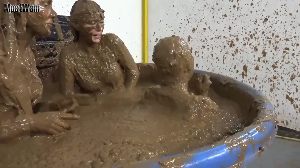 MudDunk Episode 8 Sky And Georgina Sky and Georgina play Noughts and Crosses.<br>The loser of each game gets dunked into our massive tub of Mud<br>Who gets dunked the most and is that a host in a suit I see diving into the mud?<br>Includes Wash Off.