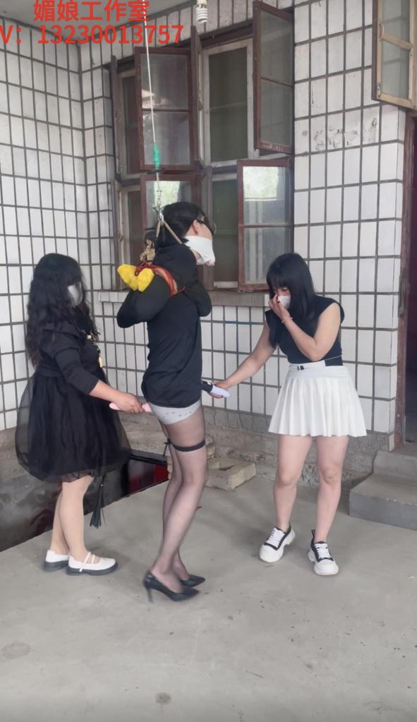 媚娘工作室-济南小哥哥体验 媚娘工作室<br>V：13230013757<br>线[X_X]验、私人定制拍摄视频、原味、约模特<br>山东小哥哥，第一次线[X_X]验、大长腿、柔韧性也特别好<br>工作室免费化妆，提供服装，高跟鞋，义乳，丝袜，<br>小哥哥说女S手没劲，上绳子，直接直臂拉满，绳子会征服<br>每一个小哥哥的嘴，内容很精彩，更新各位粉丝宝宝的支持