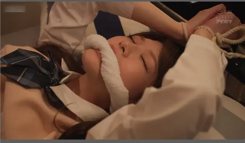 死ぬほど嫌いな義父の大好物は女子○生のワタシでした… 相沢みなみ (中文字幕对白)母亲的再婚对象是变态男。对穿着制服的样子贪得无厌的继父用力侵犯女生。每天都会感到恶心。<br>番号：<span style='color:#b0b0b0;'>[隐藏文字，购买后可见]</span>