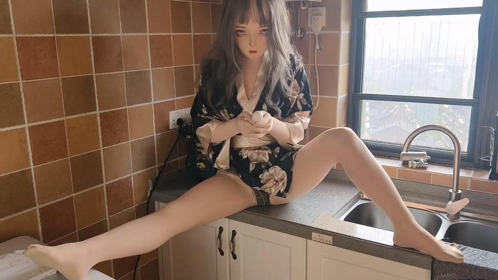 【梦的kigurumi】浸透的肉色丝袜！ 昨天睡得太早，竟然忘记了脱下娃娃，穿着娃娃睡觉的感觉还是很美好的，突然觉得好空虚好寂寞，想起来活动活动，赶紧下楼吧！看着几个玩具选哪一个好呢，不如都试一遍吧，太喜欢早上起来那种朦朦胧胧的味道了，感觉那里有点烫烫的......<br>【网盘文件先下载到电脑，改后缀名为zip。解压得出的文件后续名zzz修改为MP4】
