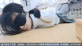 【新月原创】【琳媚】可爱白袜驷马缚 分腿直臂棒棒滴 这家伙还真的是很不错 被棒子顶得扭起相当可爱 【新月工作室】定拍交流QQ：1003187439 备用2936094312<br>【出原味妹子】3317697447 小洛（红豆）3789665275、2389316626 玉箫 3451471253 佳怡 2952715351 晴儿 2789385650 琳媚<br>约绑攻略有售直接滴QQ：3317697447！！！本工作室正式启动会员优惠折扣方案，请有兴趣的同好加客服Q：3317697447详询<br>可爱白袜驷马缚 分腿直臂棒棒滴 这家伙还真的是很不错 被棒子顶得扭起相当可爱