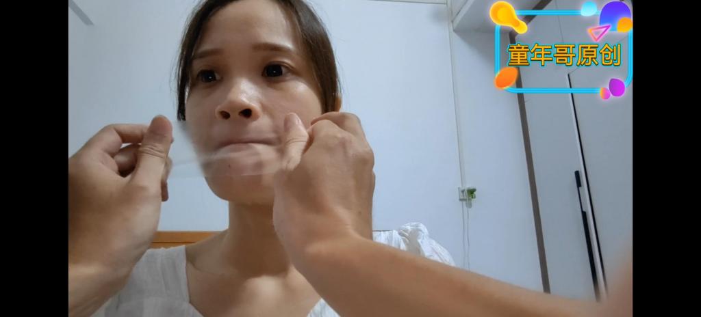 体验强力胶带封嘴前部分过程+集合散2部 次媳妇前面体验电工透明胶布不满足后 网友推荐了一款强力胶布 也是透明的 再蒙着眼的情况下 偷偷直接封上去<br>本次外 2部散的封嘴短视频 本来想给媳妇体验解开了眼罩 她依然看不见的惊喜 结果眼睛意外不舒服 导致拍的比较丑 请勿介意<br><span style='color:#b0b0b0;'>[隐藏文字，购买后可见]</span>玉林 南宁找封嘴爱好者约玩 或者伪装外出的  