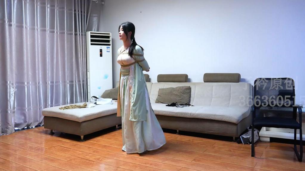 【子衿原创】10704 沐子汉服TJ  电击 挠脚  百度下载解压密码：zjsy,子衿工作室向全国绳艺爱好者提供：体验捆绑绳模服务、绳艺作品销售、作品定制、视频网调、原味等，另外本店招募绳模，。<br>订拍请联系QQ：3663605154 微信：happiiny