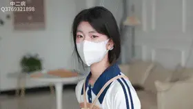 【中二病】大一青春活力小姐姐“艾莉西亚”初次体验绳艺拘束道具。绳子紧缚蛇缚体验。(正片) 大一青春活力小姐姐“艾莉西亚”初次体验绳艺拘束道具。绳子紧缚蛇缚体验。<br>1.关于解压：百度云文件因为太容易和谐了。所以尝试使用双重压缩，第一个后缀名7z的解压文件解压出来之后，是一个后缀名.7的文件，改成.7z 即可正常解压。解压出来的文件是一个后缀名.m 的文件，改为.mp4即可。如果有不明白可以私信给你解答一下。<br>2.定拍，约拍，模特应聘，请加Q3769321898 。海外用户请联系邮箱：3769321898@qq.com<br>3.关于盗版这块，确实盗版价格低很多，所以也不奢求大家总是能支持，只希望能在力所能及的时候支持一下。毕竟开发新的模特，让模特妹妹愿意接受更多玩法都是需要经济上的支撑，感谢支持。<br>解压密码：zeb