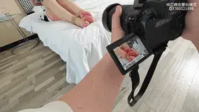 【中二病】爱丽西娅本体cos，裸足福利，日式驷马，TK体验。附赠第一视角，感谢支持。 正片当中会附赠第一视角记录。感谢大家支持。希望能点点关注支持一波。<span style='color:#b0b0b0;'>[隐藏文字，购买后可见]</span><br>1.关于解压：解压之后是一个后缀名.m的文件，改成.mp4即可正常播放，但是一定要先下载，然后使用其他管理软件解压，不要使用百度云APP解压，否则会被百度云封掉。<br>2.定拍，约拍，模特应聘，请加Q3769321898 。海外用户请联系邮箱：3769321898@qq.com<br>3.关于盗版这块，确实盗版价格低很多，所以也不奢求大家总是能支持，只希望能在力所能及的时候支持一下。毕竟开发新的模特，让模特妹妹愿意接受更多玩法都是需要经济上的支撑，感谢支持。<br>解压密码：zeb