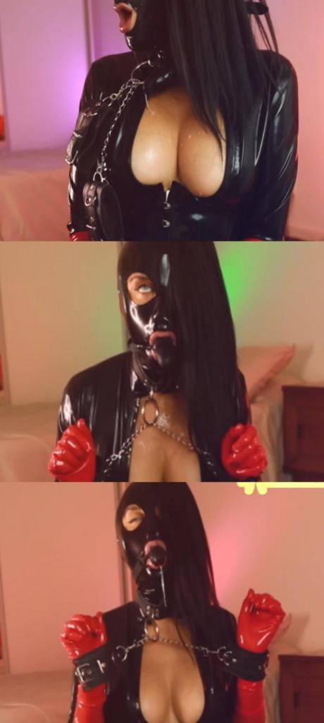 belle_camile_2024-02-12_23-59 创作：belle_camile<br>belle_camile 2月12日部分直播录像<br>乳胶泳衣 乳胶露眼嘴头套，穿着黑色漆皮过膝长靴，内有黑色过膝网袜，红色内内，全程黑色口塞 黑色棒棒的震动体验<br>喜欢乳胶的朋友别错过了，以后会陆续更新相关内容，希望大家多多支持