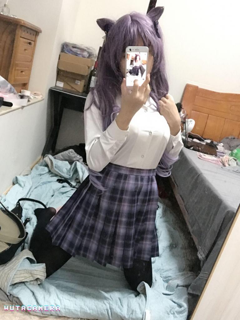 [槿榆喵]黑丝刻晴jk驷马直臂自缚 槿榆的第一次尝试自缚吊缚，可能弄的不是很好（<br>戴着眼罩嘴上戴着马具口球拉到了极限，口水完全止不住<br>扣上手铐后郊狼被直接开到了80！整个人差点飞起来。什么也看不到下面还被震动tj着。完全没有给休息时间！<br>最后在绝望中[X_X]了).<br>下面是购买须知哦<br>{视频很长所以捆绑的过程我加了1.5倍速（要看过程的可以调成0.75)}<br>{如果有好的玩法可以告诉我{万一选上了呢)}<br>还有就是 祝大家国庆快乐