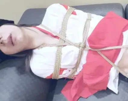 コスプレ巫女姿、縄拘束電マ性感プレイ コスプレ巫女姿、縄拘束電マ性感プレイ<br>白丝男娘捆绑放置榨干<br>SM鼻フックファンクラブ (SM鼻フックカメラマン)