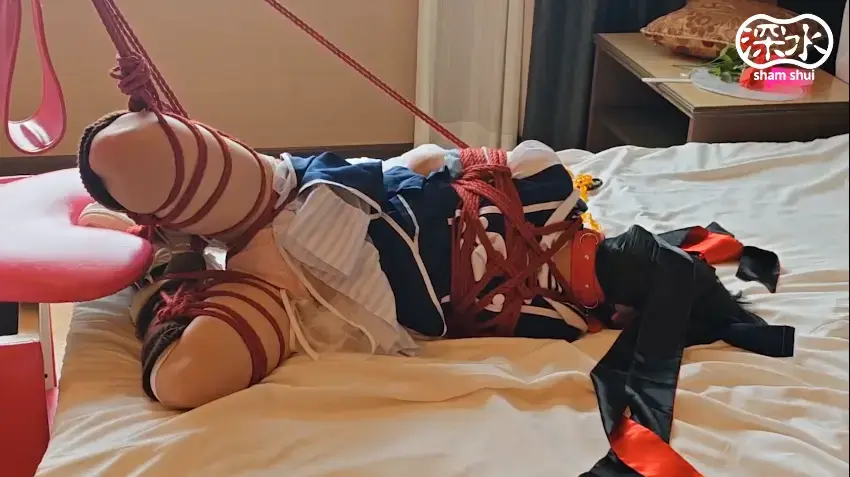 アイドル衣装の女の子が縛られてくすぐり責めや快楽責めに遭う(心菜) 【無料動画】深水の庭〜女の子の拘束動画を配信 (深水)<br>捆绑、拘束、紧缚、绳缚、折腿缚、胸缚、调教、[X_X]