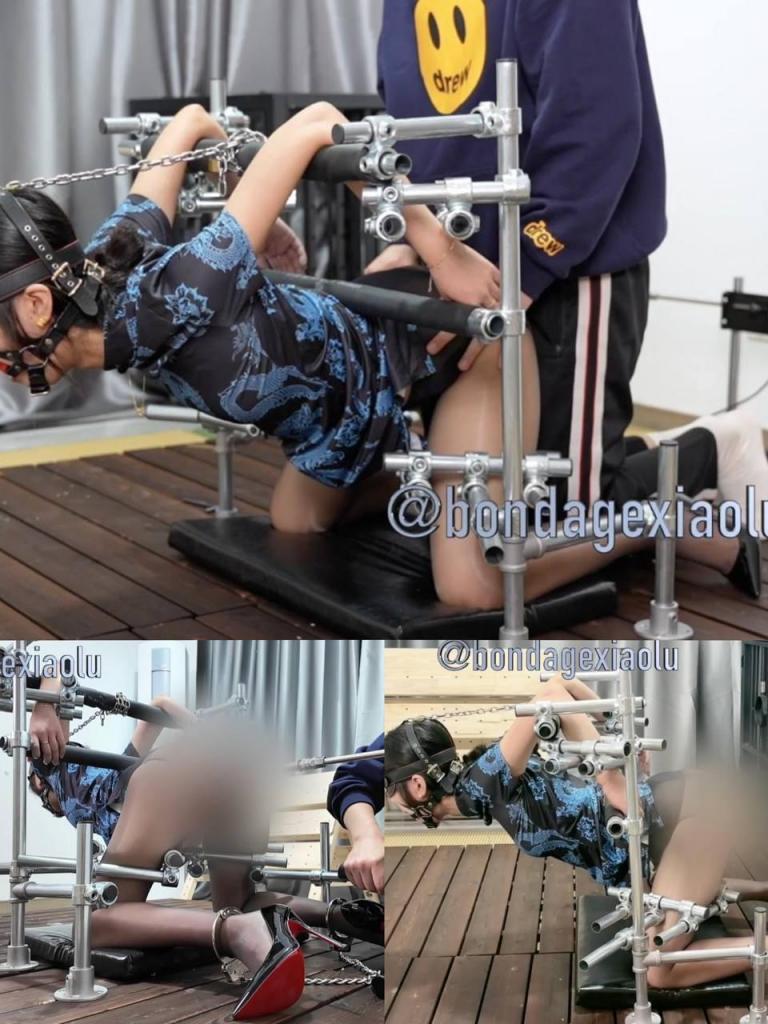 金属禁锢系列(六) 这个系列前期准备工作就搞麻了,太繁琐,拆装了好几次终于给搭出来了,主要是没有参照,架子的安装完全凭想象力,头一天晚上基本就没怎么睡,一直在脑海中构思怎么做,这个姿势对模特来说也比较难.各位看官请看
