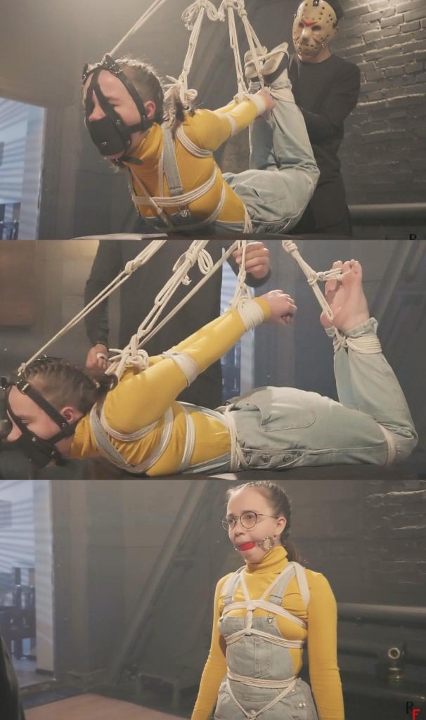 Arina - A Long Bondage and Discipline Session with Plenty of Ropes and Gags 这段视频可能创下了持续时间的记录——它持续了 1 小时 21 分钟。整个过程非常顺利，在此期间，Arina 非常享受这种服从性游戏，对训练和纪律非常顺从和响应。<br><br>在整个视频中，Arina 嘴里有很多事件，还有口塞，所以我不会过多地介绍里面等待你的是什么。以下是简要概述：<br><br>一个黑暗的房间，我坐在椅子上，我面前是一位谦虚的美女 Arina，穿着牛仔工装裤、橙色高领衫和运动鞋。<br><br>我用绳子紧紧缠住她的身体，但还没有束缚住她的手或脚，堵住她的嘴，让她摆出各种姿势。她很享受这一切，乖乖地听从所有指示，而我坐在椅子上，欣赏着风景，偶尔站起来给她换一个口塞。<br><br>当然，如果没有一些束缚，这次训练就不算完整——在享受了她的训练后，我将她的身体紧紧地绑成半悬挂的捆绑姿势，将她固定在吊环上。大量的白色绳索安全而舒适地束缚着这个可爱的女孩，安全带面板上的口球完全塞住了她的嘴。此刻，阿丽娜看起来非常美丽和无助，我，希望你，发现这既在视觉上令人着迷，又激发了想象力。<br>尽情享受吧！This clip might be a record holder in terms of duration – it runs for 1 hour and 21 minutes. The session flowed so smoothly, and Arina, during this time, was deeply enjoying the submissive play, being obedient and responsive to the training and discipline.<br><br>There were many events – as well as gags in Arina's mouth – throughout this clip, so I won’t go into too much detail about what awaits you inside. Here’s a brief overview:<br><br>A dark room, with me sitting in my chair, and in front of me, a modest beauty, Arina, dressed in a denim overalls, orange turtleneck, and sneakers.<br><br>I tightly wrap ropes around her body, without yet restraining her hands or feet, gagging her and making her take various poses. She enjoys this, obediently following all instructions, while I sit in my chair, admiring the view, occasionally standing up to change her gag for another one.<br><br>Of course, the session wouldn’t be complete without some binding – after enjoying her training, I tightly bind her body into a semi-suspended hogtie position, securing her to a lifting ring. A large number of white ropes securely and comfortably restrain this cutie, and the harness panel ballgag fills her mouth completely. Arina looks very beautiful and helpless in this moment, which I, and hopefully you, find both visually captivating and stimulating to the imagination.<br>Enjoy!