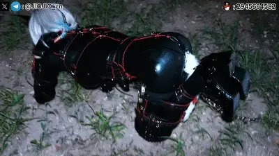 【JIOJIO原创】乳胶 の母畜性奴隶8 （户外篇2）公路小树林K9乳胶犬奴 林间遛狗 白色GS尾巴 电极乳胶套 训练器震动强制GC...... 【JIOJIO原创】乳胶 の母畜性奴隶8 （户外篇2）公路小树林K9乳胶犬奴 林间遛狗 白色GS尾巴 电极乳胶套 训练器震动强制GC......<br>乳胶小狗拉到路边牵着走进公路旁的树林 下面带着训练器 后面塞着尾巴GS 加上郊狼电击 一边爬一边振动 全身爽到抽搐 找到一颗输拴在旁边 不一会就累趴了 像一只玩累了的小狗趴在树下 无奈的是被锁链紧紧拴着 身上的道具不断刺激 接着又牵出来 来到公路旁的绿化带 丢在绿化带的树旁边 偶尔会有车经过 小狗趴在树边一抽一抽 刺激又羞耻的感觉充满全身......<br>模特招聘/定拍联系QQ:2945664582 X（小蓝鸟）:@JIOJIO_cn (模特优先招收女M/S TSCD）（广西 北京 河北 天津等较近地区可飞)<br>线下约玩体验联系QQ：2198838731 X（小蓝鸟）:@JIOJIO_cn2（广西 北京 较方便有调教室 也可飞全国)