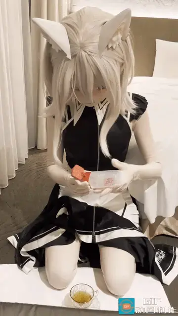 動画 貓貓女僕工作日常♡ <span style='color:#b0b0b0;'>[隐藏文字，购买后可见]</span><br>在每日工作前都要把身體洗得乾乾淨淨才行！<br>畢竟、畢竟，主人的口味就是有點特別……，<br>需要從身體裡…取出……那個……<br>唔、你別問了…！總之就是這樣，要把工作做的完美才是稱職的女僕！<br>為了不讓主人失望，我一定會努力的喵！