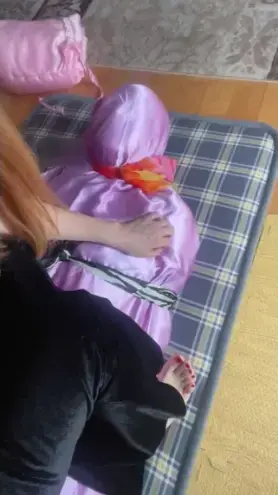 【魔鬼天使】木乃伊丝巾全包囚禁虐【下】 【魔鬼天使】木乃伊丝巾全包囚禁虐【下】<br>创作：【魔鬼天使】<br>描述：【魔鬼天使】木乃伊丝巾全包囚禁虐【下】，继续上部换了一种完全不同的全包风格