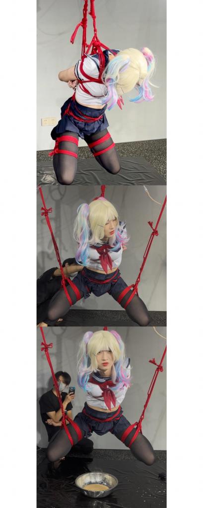 【夜城】双马尾水手服不良少女被恶趣味主人做成人体奶茶机，被吊缚后用悬吊式灌肠器大量注入阿萨姆奶茶（一次700毫升），用直肠温暖奶茶，赋予其直肠和小茓的骚味，忍耐到了极限后，喷射在盆里，供主人边欣赏她被 定拍请加<span style='color:#b0b0b0;'>[隐藏文字，购买后可见]</span><br>解压密码<span style='color:#b0b0b0;'>[隐藏文字，购买后可见]</span>，后缀名改成rar就行