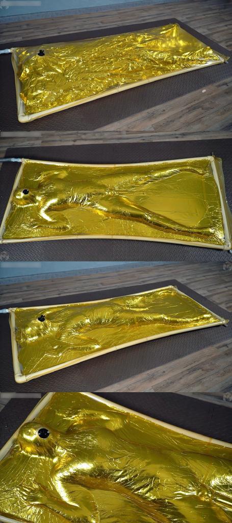 Golden Sonja with vibro in vacuum bed 金箔真空床，抽干空气，裆部固定快乐棒。<br>强高折磨，爽的各种蠕动。<br><br><span style='color:#b0b0b0;'>[隐藏文字，购买后可见]</span>