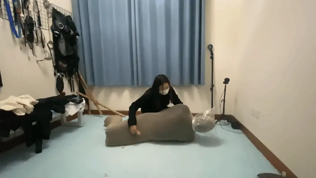 丝袜伪娘全包榨汁，把[X_X]放到里面去。边[X_X]边榨。 小男娘闷绝地狱 伪娘全包榨汁，把[X_X]放到里面去。边[X_X]边榨<br>