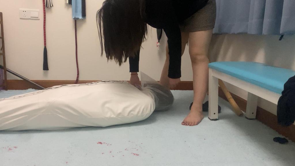 伪娘丝袜皮革拘束睡袋五层全包 [X_X][X_X]踩射榨汁 伪娘丝袜皮革拘束睡袋五层全包 [X_X][X_X]踩射榨汁<br>约拍订拍（男生 女生 CD均可）<br>女生联系QQ：2642681502（男生CD勿加）<br>男生联系QQ：2893924749