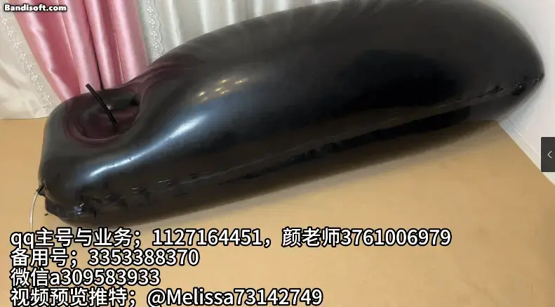 【黑魔法师】乳胶充气拘束，m被乳胶充气包裹住！ 乳胶充气拘束，m被乳胶充气包裹住！<br>联系我们QQ：1127164451（法师客服号） 3353388370（备用号）3761006979（颜老师客服号） 推特@Melissa73142749 黑魔法师微信a309583933（线下与定拍咨询），不闲聊、加了好友请标明意图 定拍or线XIA验。<br>接视频定拍；也可以现实体验调教拘束捆绑，坐标天津，高铁南站附近，不定时全国巡游。新更新全天体验玩法欢迎大家加我联系方式询问，接站服务已经上架，<br>网盘视频是压缩文档类型 解压后吧TXT改成mp4 解压密码heimofashi123请不要在线解压