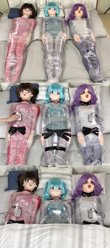 灼熱着ぐるみ拘束 三个骚娃娃的闷热包裹强高体验。<br><br>三个骚娃娃排排躺，每个人都被4重包裹————kig皮 光泽连体衣 光泽高叉泳衣 保鲜膜裹蛹<br>每个人的裆部都固定着眺蛋或是快乐棒，全部打开进行强高折磨。<br>大家一起享受着包裹的快乐，接受者一波波的糕潮来袭，一起呻吟着，蠕动着。<br>最后两层大棉被一拉，一共6层了，太压了太紧了，简直爽歪歪。<br>那就在一轮轮糕潮中，艰难地入睡吧。<br>三个人的项圈全被铐在了同一根锁链上，好淫友就是要一起淫荡，整整齐齐，谁也别想跑！<br><br><span style='color:#b0b0b0;'>[隐藏文字，购买后可见]</span>