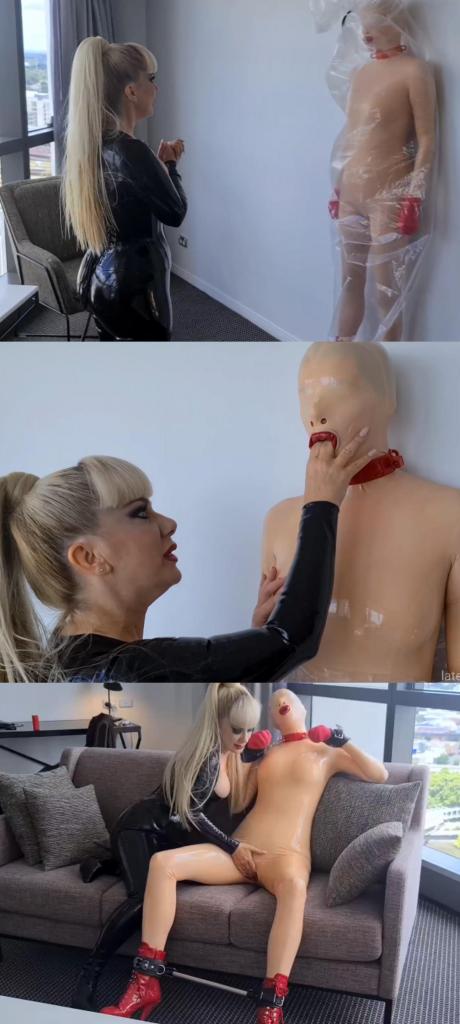 ????COLLAB????Mistress gets a play doll The famous doll gets delivered to Mistress. Totally enclosed, plugged and wrapped. There is no way for this doll to escape. She is packaged in her plastic bag and hands wrapped ready to serve. She is locked in her doll suit with a heavy metal collar and only Mistress has the key.  Check out the unwrapping.<br>女王调教乳胶娃娃