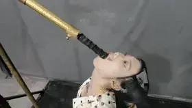 月仙儿挑战各种游戏屡战屡败，今天要挑战这种拘束架强制头部后仰电击强G游戏，是否可挑战成功...... 解压密码：hdsy<br>月仙儿挑战各种游戏屡战屡败，今天要挑战这种拘束架强制头部后仰电击和强G游戏，并且大话说可以坚持2小时,是否能挑战成功,敬请期待.....<br>定拍交流女绳模应聘请加QQ2032433381没有定拍能力的和伪女谢绝咨讯<br><br>