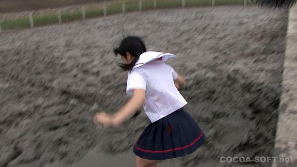 Mud Student 01 Mud系列里超级精彩的一部，居然无人搬运<br>看截图吧，不多解释了，各种姿势跳泥坑，打滚，颜面，翻跟头，强制按到泥巴里<br>校服 水手服 JK 泳装<br><span style='color:#b0b0b0;'>[隐藏文字，购买后可见]</span>