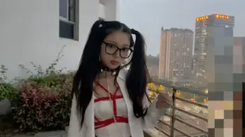 【小奶猫】【极品黑丝JK】【我的AI萝莉】【每一帧都很爱】听说楼顶的风景不错,带你上来看看  【楼顶上的萝莉】<br>第一视角感受牵着个小萝莉上楼顶玩～美丽的夜景极品的萝莉温暖的晚风<br>》〉两次解压码xiaonaimao<br>》〉联系方式电报@ainaimao 非诚勿扰