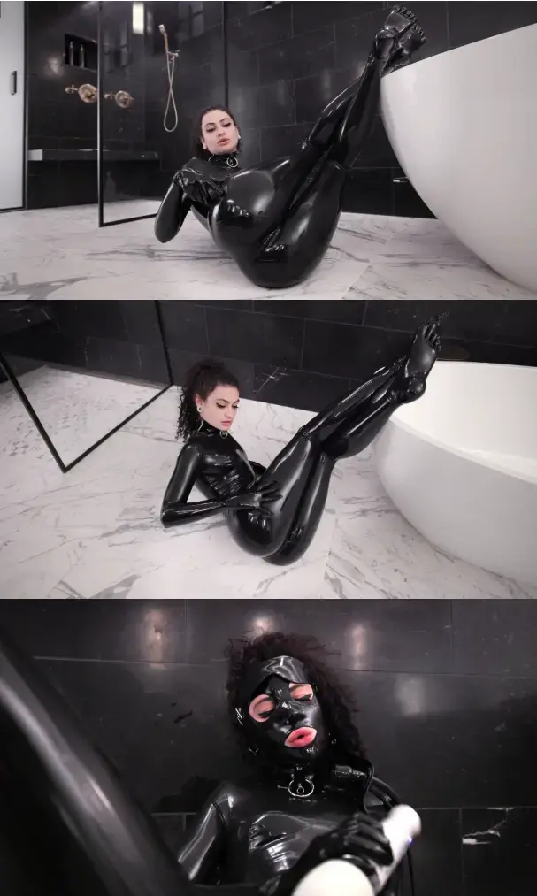 Plugged reflectivedesire-Plugged-Lydia Black<br>口塞、[X_X]、BDSM、乳胶、紧身衣、头套、[X_X]、[X_X]、全包头套、全包紧身衣、蒙眼、堵嘴