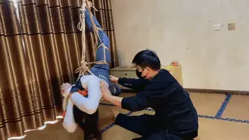 【山鬼工作室】超乖小可爱李思雨，身材娇小，柔软，直臂驷马吊，吊起来转圈圈，绳缚初体验。 【山鬼工作室】超乖小可爱李思雨，身材娇小，柔软，直臂驷马吊，吊起来转圈圈，绳缚初体验。解压密码sg456  面向全国爱好者开放，本店提供绳艺捆绑模特服务，体验女绳师捆绑服务，体验长时间囚禁服务，绳艺教学培训，绳艺交流会，场地出租，专业麻绳销售，原创视频套图销售，作品私人订制，模特原味丝袜出售等，另外本店招募同好合作伙伴。微信:15670557280(司瑶）shangui7988(山鬼）QQ:1077384455（司瑶）