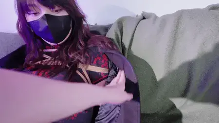 【玫瑰的日记】玫瑰第一次穿上女友的情趣服，怀着忐忑的心情来到朋友家玩。朋友回家推开门的一刻，他感受到了兴奋和邪恶的视线。这不是简单的聚会，而是一次身份重构的试验，等待他的是什么呢？ 剧情简介：<br>玫瑰（伪娘）第一次穿上女友的情趣服，怀着忐忑的心情来到朋友家。朋友回家推开门的一刻，他感受到了兴奋和邪恶的视线。这不是简单的聚会，而是一次身份重构的试验，等待他的是什么呢？<br><br>解压密码：kongkong<br>压缩文件后，改后缀为MP4
