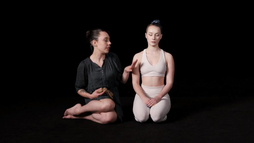 Teppo & Swan shibari study 教学视频<br>In this class, Gestalta teaches a Teppo with a twist and ideal for floor play with their model Olivia.<br><br>This free-form version of the Teppo can easily be modified or adapted to suit your partners anatomy and preference. The final position demonstrated in the class is designed to compromise the models balance, making it a simple but challenging floor-based predicament tie.<br><br>Feel free to adapt the tie or positioning of the body to suit your needs and satisfy your own imagination!