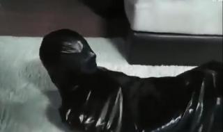 Catburglar- Sleep sack2 女贼入室反被制服装袋，下部