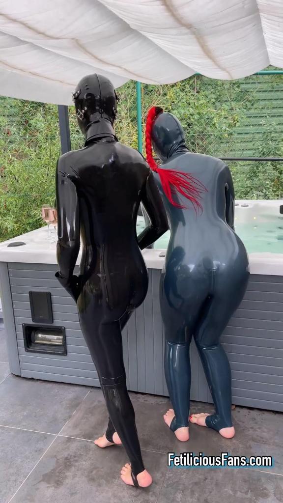 Jacuzzi date with Lizanne Preparing myself for a fun time in the jacuzzi with my kinky friend Lizanne.<br><br>We had a great relaxing afternoon together in full rubber.<br><br>I even put her in my inflatable rubber top and objectification hood.<br><br>How bad would you like to be in her place and become my rubber object to play with? ????