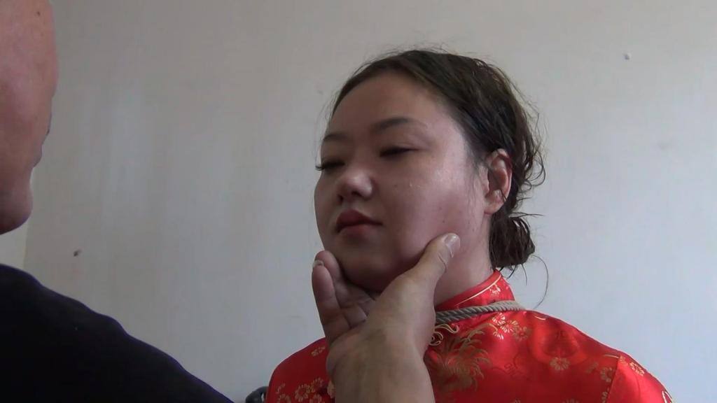 新胭脂扣 红玉颜 胭脂扣定拍作品 高清无水印 旗袍捆绑 老虎凳 踮脚吊绑 刑讯 强迫为奴等等 喜爱女烈 旗袍的同好不容错过的一部好作品！