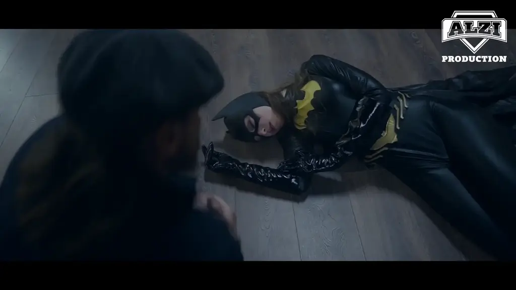 Bat G Season 3 Episode 6 Alternate Ending Superheroine Bat G, defeated by her enemy <span style='color:#b0b0b0;'>[隐藏文字，购买后可见]</span>