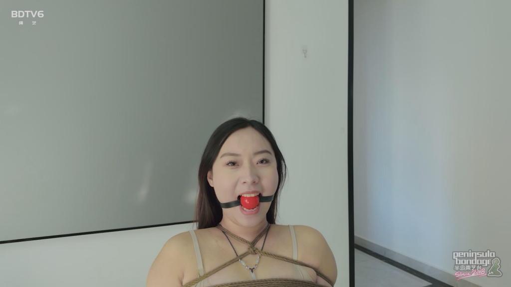 【半岛束艺台】【奎因】YT2699 孕妇可以被挠吗 ◀带着这个疑问，我把孕妇挠了。<br><br>◀约拍资讯：【落叶】现已接受约拍，有意向的同学请加<br>✅微信:unintendedleaves918<br>✅QQ:411727135<br>✅推:@loadedgunleaves<br>✅云贵川两广地区优先<br><br>㊙【解压密码】peninsula2018,修改后缀名mp4,勿在线解压和观看<br><br>➡【半岛束艺台】不做精品只做生活，用镜头记录真实绳艺，纯净捆绑，健康游戏！为每一个热爱捆绑的朋友展示最纯粹的绳艺，为每一个顾客用心打造属于您的专属作品。<br>✅主页:https://linzijun.app/@BDTV<br>✅微信:peninsulastudio<br>✅QQ:2245148409<br>✅推:@PENINSULABDTV6<br>✅官方用绳:https://sm3guoji.taobao.com/<br>业务咨询秒回，闲聊看心情，色情勿扰。