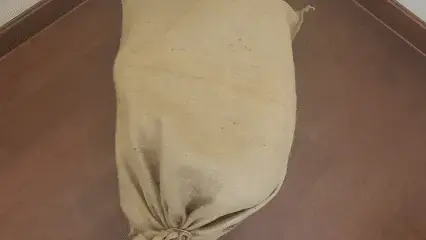 【可视】(0052) 新到的麻袋让小姐姐试试 一日既往的调戏 小姐姐软软的踩着还挺舒服