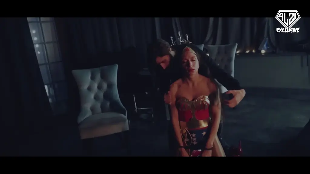 W Woman Save Her Episode 1  W Woman superheroine defeated by her enemy <span style='color:#b0b0b0;'>[隐藏文字，购买后可见]</span>