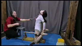 希希被最残酷拘束架禁锢,最强发电机电击双lu,配上郊狼电击和电击鞭,三个设备同时进行,瞬间电晕过去...... 解压密码hdsy<br>希希被最残酷拘束架禁锢,最强发电机二个电击夹子夹到lu头上,为了加大电击电流,往lu部上倒上导电液体,郊狼电击和电击鞭,三个设备同时进行,电流强度太大啦,实在经不住瞬间电晕过去,太爽啦,超级刺激,最后关灯走人......<br>定拍交流绳模应聘请加QQ2032433381没有定拍能力的和伪女谢绝咨讯