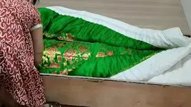小心.床里有人！哈哈！ 棉被包裹..囚禁在床里...关闭所有感知陷入无尽的黑暗之中.....奴能坚持多久？