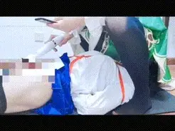 [伪娘]紧缚踩脸坐脸窒息道具电击后入调教折磨 伪娘小系紧缚后便由不得自己 紧接着被折磨前面后面 窒息 榨汁 ，不断发出淫叫，然后被放置<br>最后被包进缠绕膜密封起来…