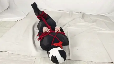 【尤美加奈】《美麗的奮鬥》系列 Beautiful Struggles - Tightly Hogtied and Struggling 欢迎 QQ 3241255195(注明妖狐吧) 交流定拍,赞助（服装道具拍摄设备等）服装寄拍，原W咨询，奈奈手作成品麻绳，线下绿色约绳/调J体验(男女缚手可选，也可以指定奈奈当被缚，有女S可咨询）, 持续招女模特共同创作。