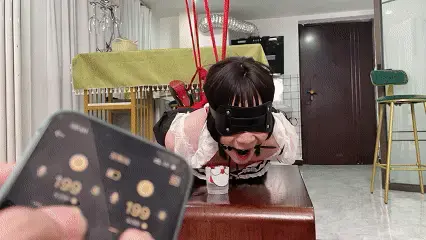 【糖糖工作室】可爱伪娘约拍，驷马吊缚，嘴塞柠檬，捆绑放置，收集口水，电击控制，项圈，AV棒，玩具启动，尽管刚刚[X_X]了一次，却没有被允许休息，尽管在绝望中挣扎吧（下） 本番简介：<br>【糖糖工作室】可爱伪娘约拍(纯甄)，经过了折腿跪缚罚站，口塞柠檬训练，接下来便被驷马吊起来收集口水，只有收集满才能被放下来，接下来，玩具启动，尽管刚刚[X_X]了一次，却没有被允许休息，尽管在绝望中挣扎吧，在筋疲力尽之前，也要完成交代的任务，不然睡过去也是要被电醒的！<br><br>网盘解压密码：d024<br>网盘解压后文件后缀改成MP4格式<br>Twitter：@bangbangtang404<br>@TomYang67075229<br>定拍/体验QQ<span style='color:#b0b0b0;'>[隐藏文字，购买后可见]</span>