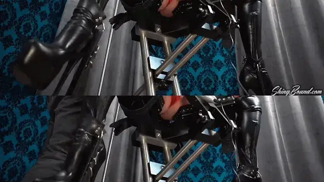 TIED TO CUM PART 2 【中文shiny】TAG：口枷、调教椅、快乐棒、漏尿、蒙眼、长筒靴。她已经紧紧地绑在性椅上，脖子固定住，张开嘴巴和皮革眼罩。完全对发生的事情看不见。.我将日立挂在她已经敏感的猫身上。Dee一遍又一遍地（甚至穿过她的缎子内裤！），甚至不断用Doxy振动器逗弄她。迪how叫，mo吟，以巨大的耳朵微笑而结束！这里的视频包括迪伊的揭露以及她对紧密束缚中多个性高曹的光荣反应！Our video opens with sexy milf Dee Williams already tightly strapped into the sex chair, neck stocked, and with a open mouth gag and leather blindfold. Completely blind to whats going on.. I hook a hitachi up to her already sensitive pussy (see part 1). What happens next is sheer magic. Dee cums hard over and over (even squirting through her satin panties!!) as I progressively pull out her tits and play with them, remove her blindfold and gag, and continually tease her with the Doxy vibrator. Dee howls and moans and ends with a huge ear to ear smile! The full video here includes the untying of Dee and her glorious reaction to the multiple orgasms in tight bondage!